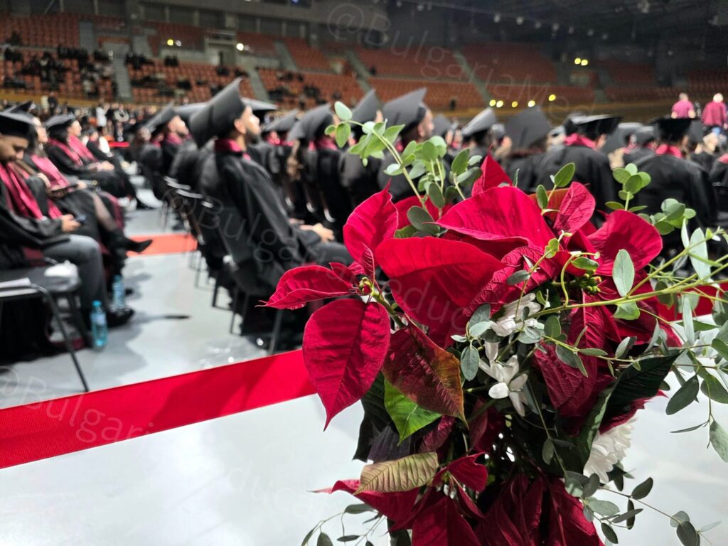 プロヴディフ国立医科大学医学部卒業式が開催されました